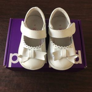 PEDIPED, BETTY WHITE, GRIP N GO, SZ 21 (US 5.5)